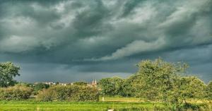 Weather Update: Rain and Strong Wind Alert for Parts of Uttar Pradesh, Heat Relief Expected